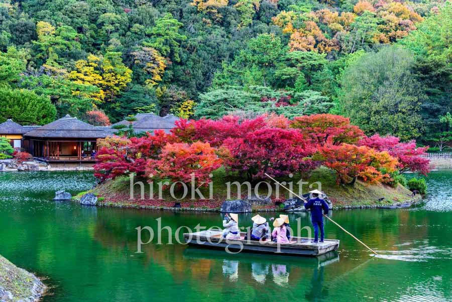 香川県　紅葉の庭園　栗林公園